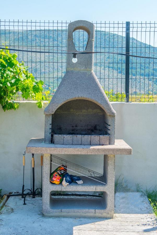 Villa Carpe Diem - With Private Pool Mostar Extérieur photo