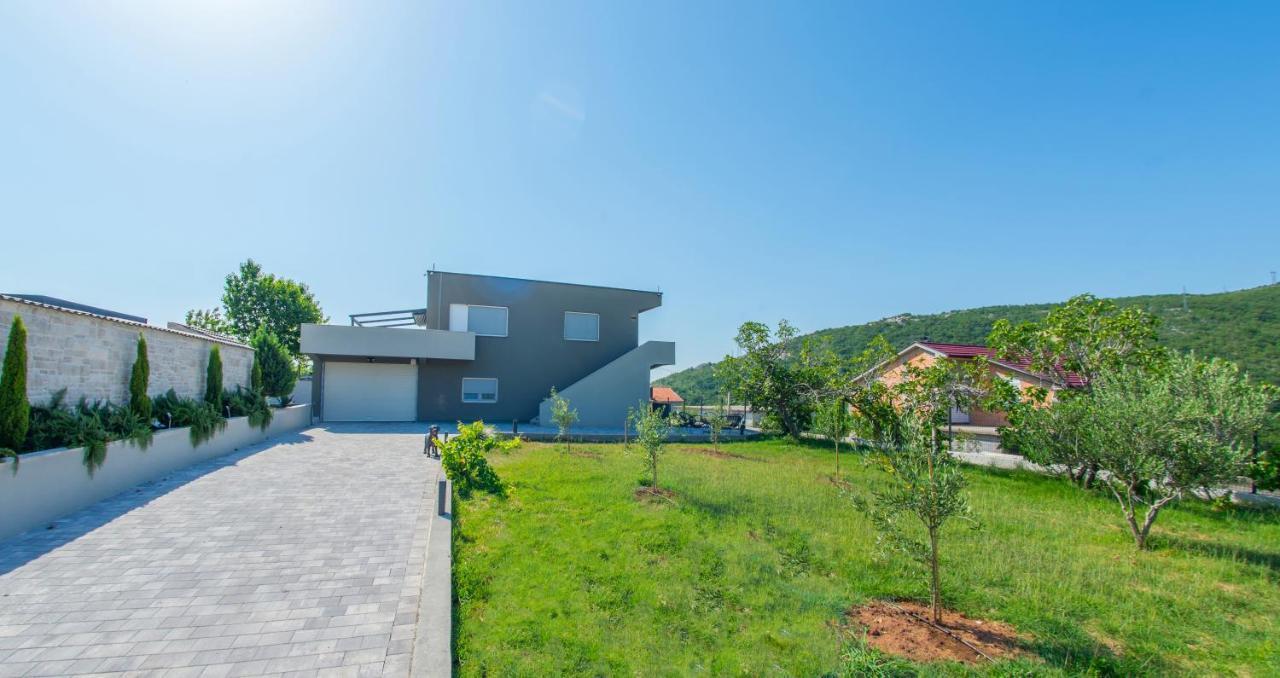 Villa Carpe Diem - With Private Pool Mostar Extérieur photo