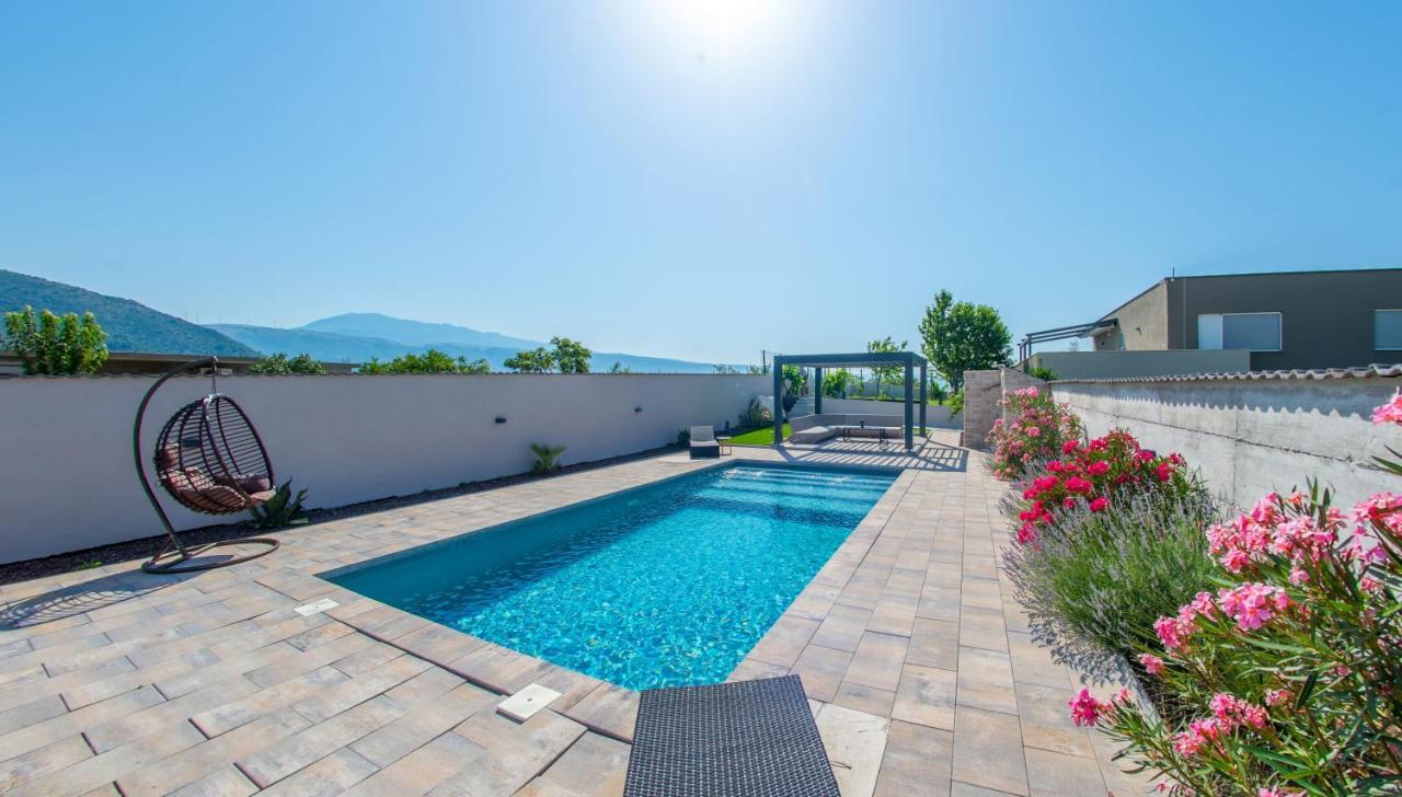 Villa Carpe Diem - With Private Pool Mostar Extérieur photo