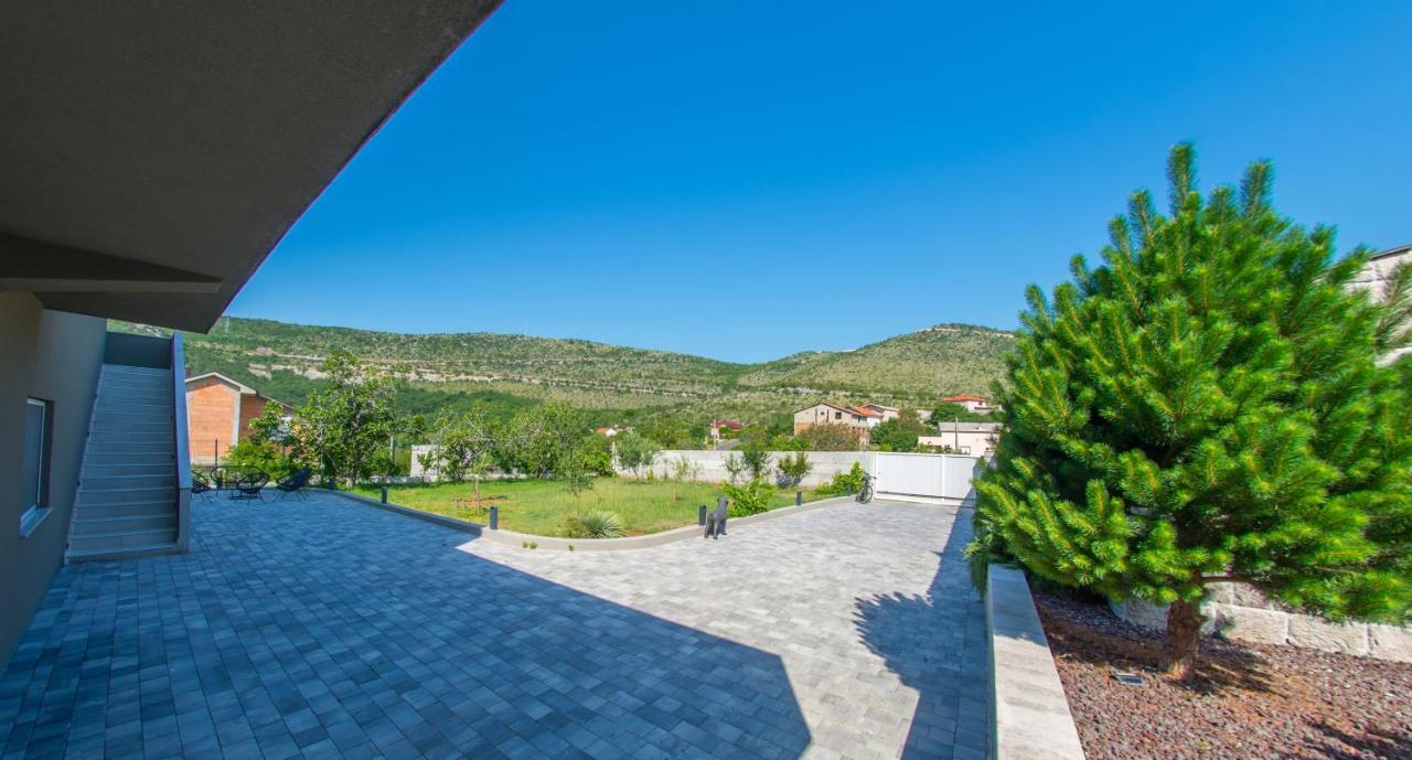 Villa Carpe Diem - With Private Pool Mostar Extérieur photo